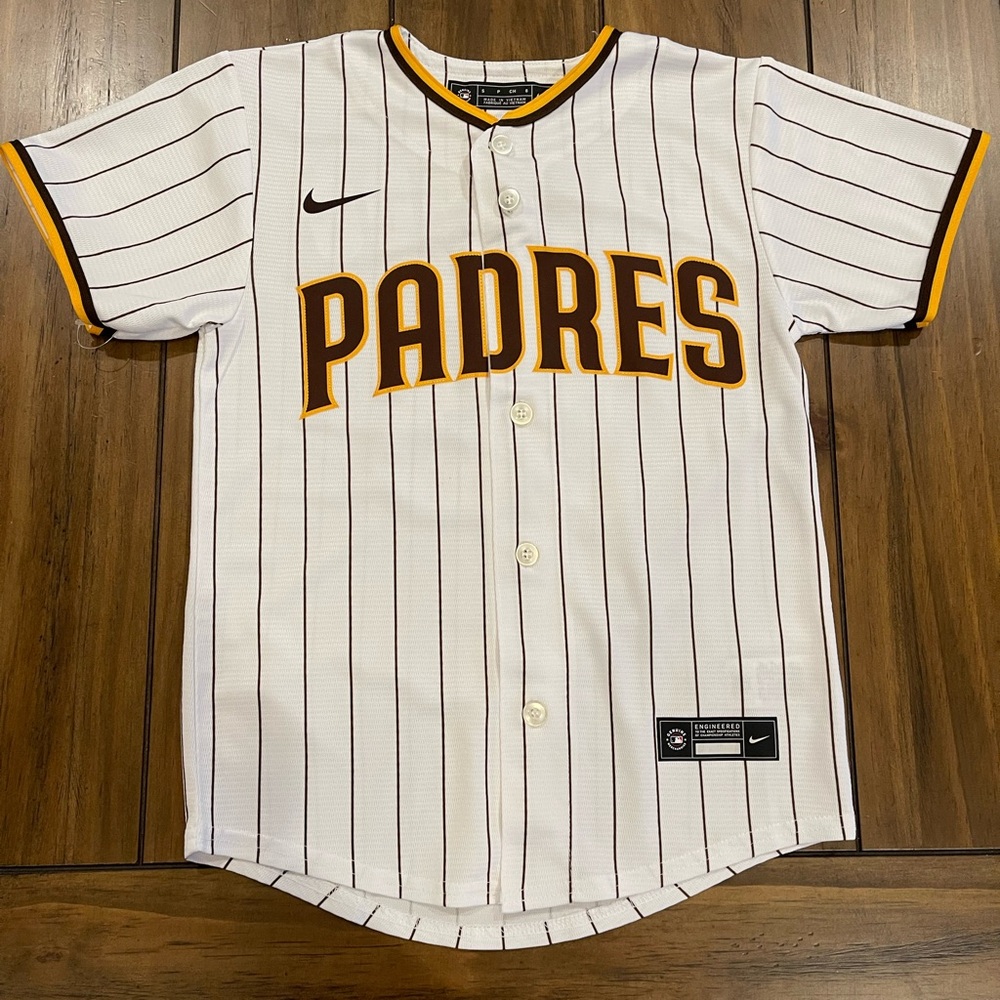 Boys small San Diego Padres Machado Jersey 
Size small /8
Great condition